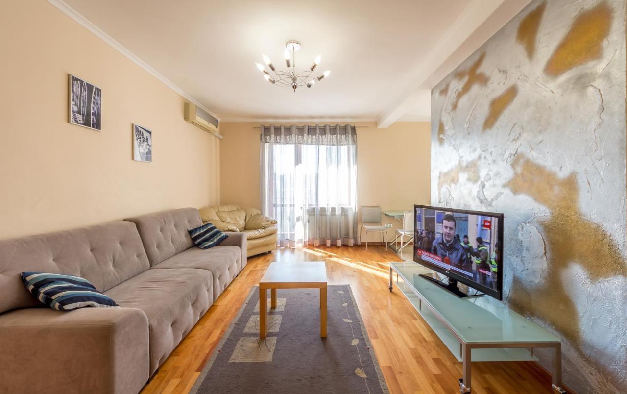 Apartment on Triokhsviatytelska Kiev Eksteriør bilde