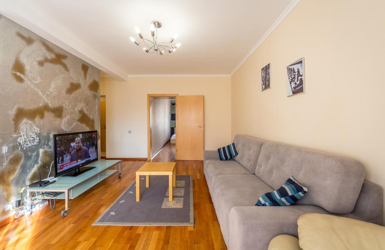 Apartment on Triokhsviatytelska Kiev Eksteriør bilde